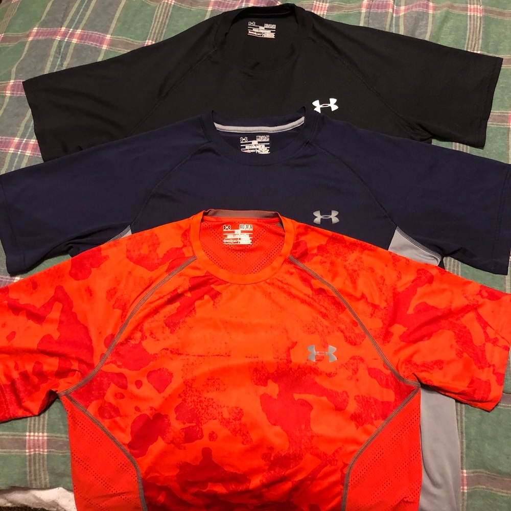 THREE Under Armour Heat Gear Tee’s